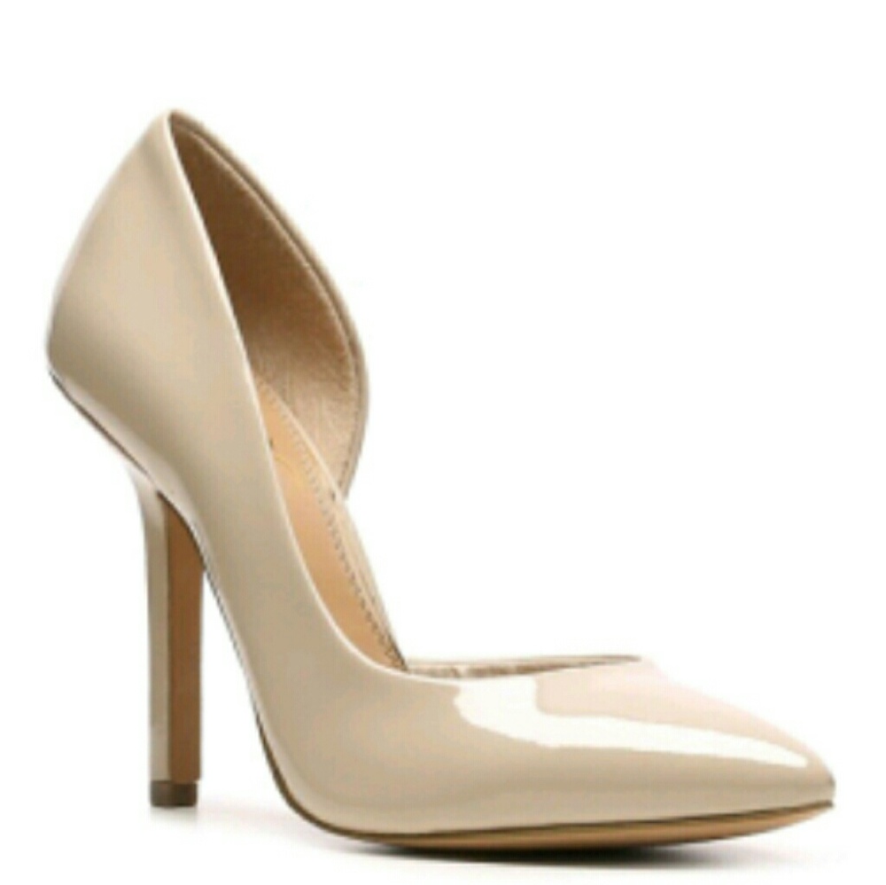 BCBG Paris Pumps!